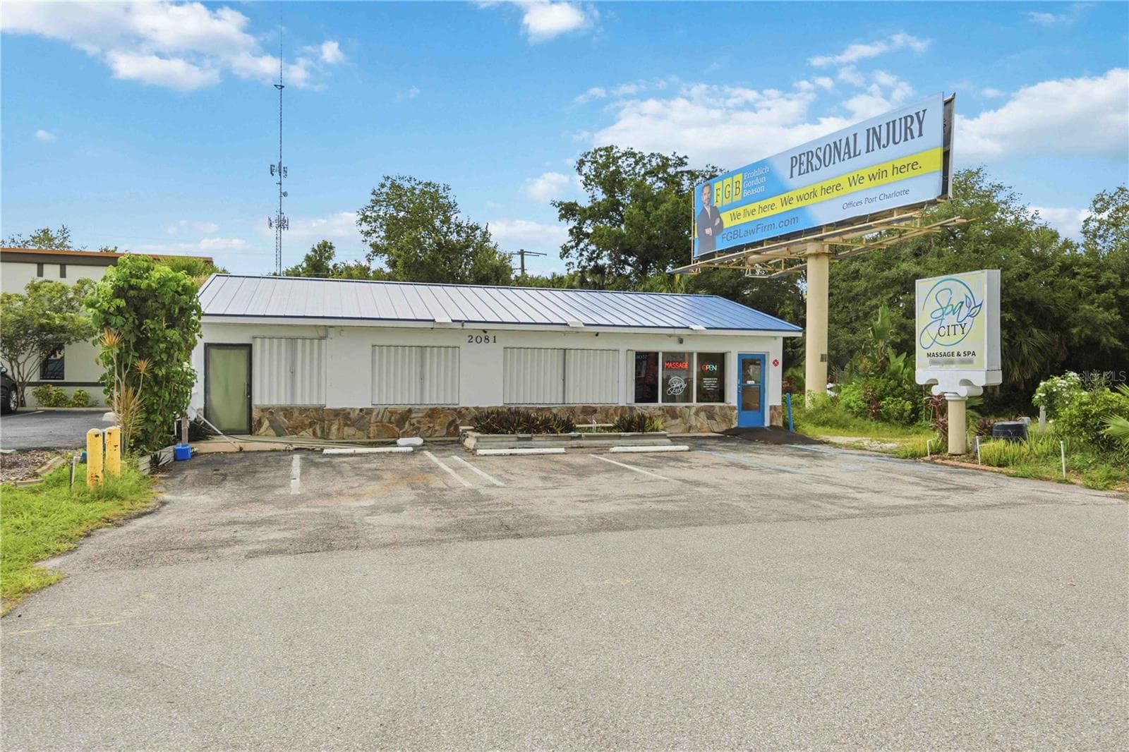 2081 TAMIAMI TRL
