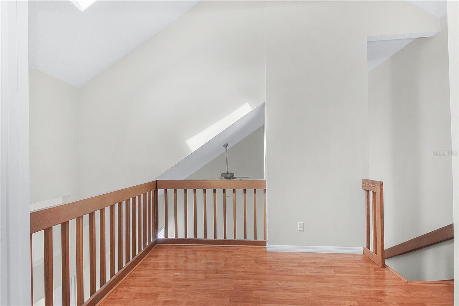 Upstairs Loft - 605 YOUNGSTOWN PKWY #30, ALTAMONTE SPRINGS