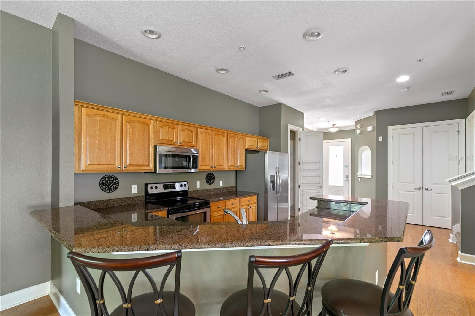 Townhouse at 11504 BELLAMAR ST, TAMPA, photo 8 of 40