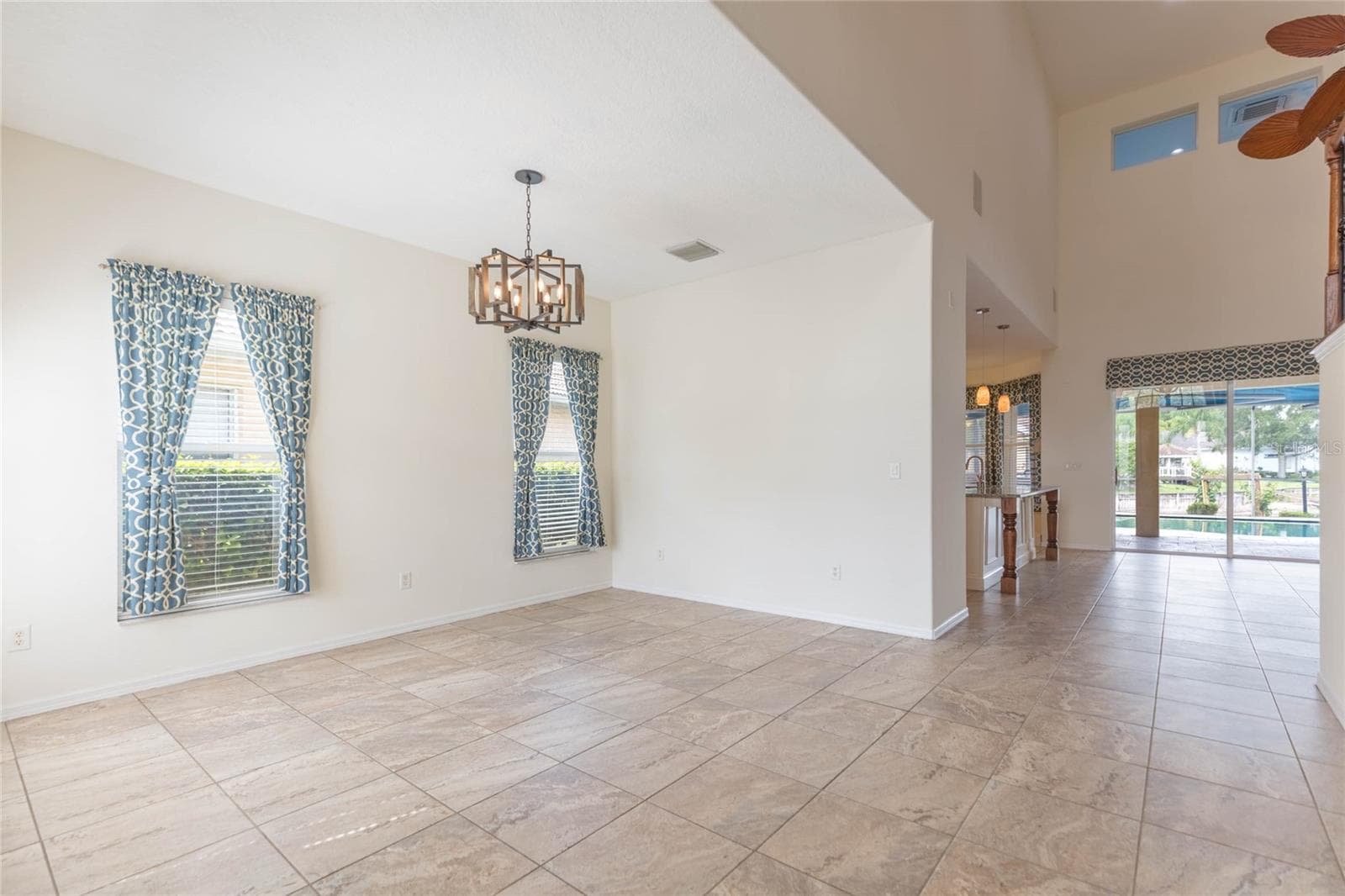 Single Family Residence at 18018 JAVA ISLE DR, TAMPA, photo 13 of 73