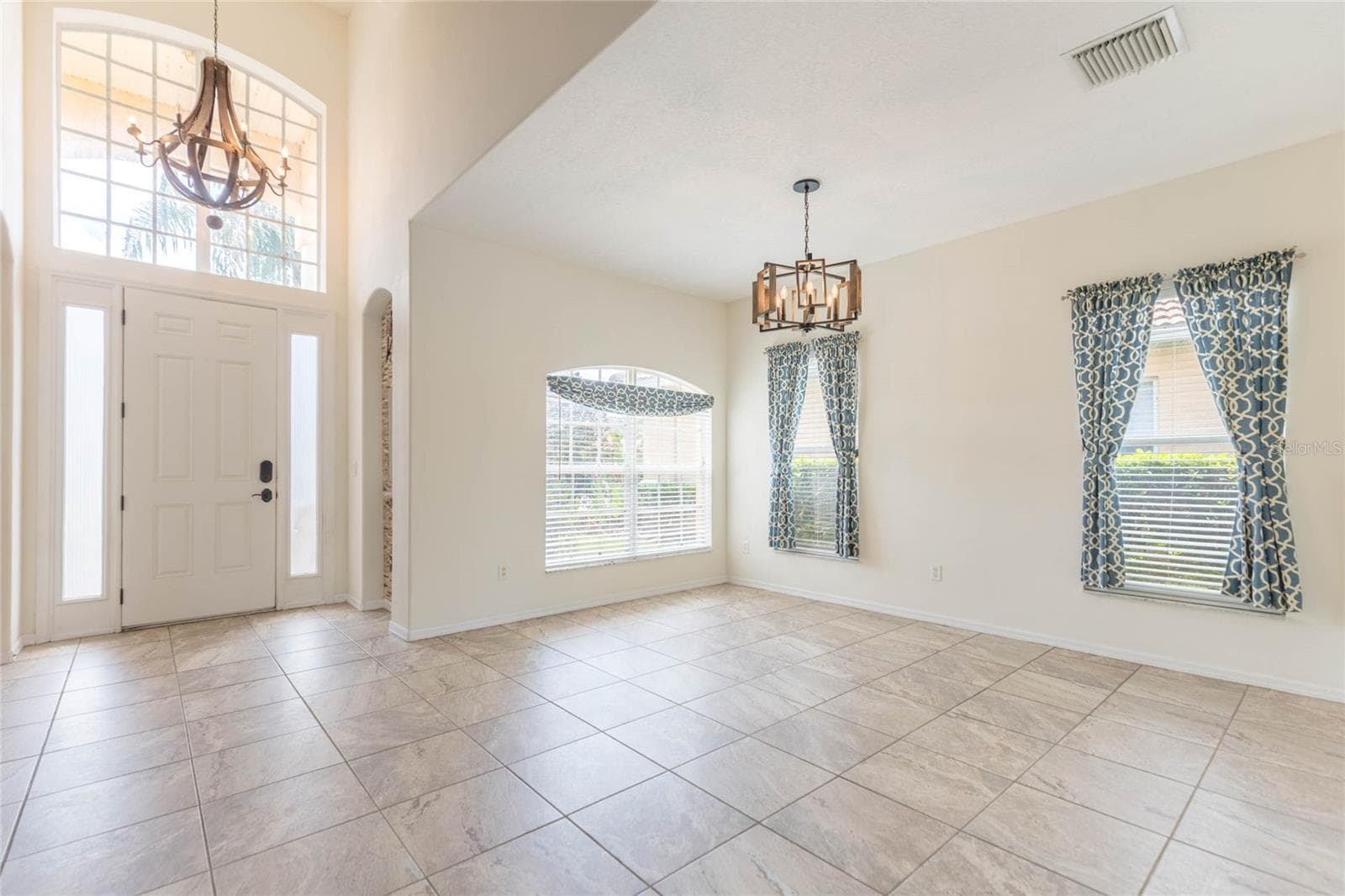 Formal dining room - 18018 JAVA ISLE DR, TAMPA