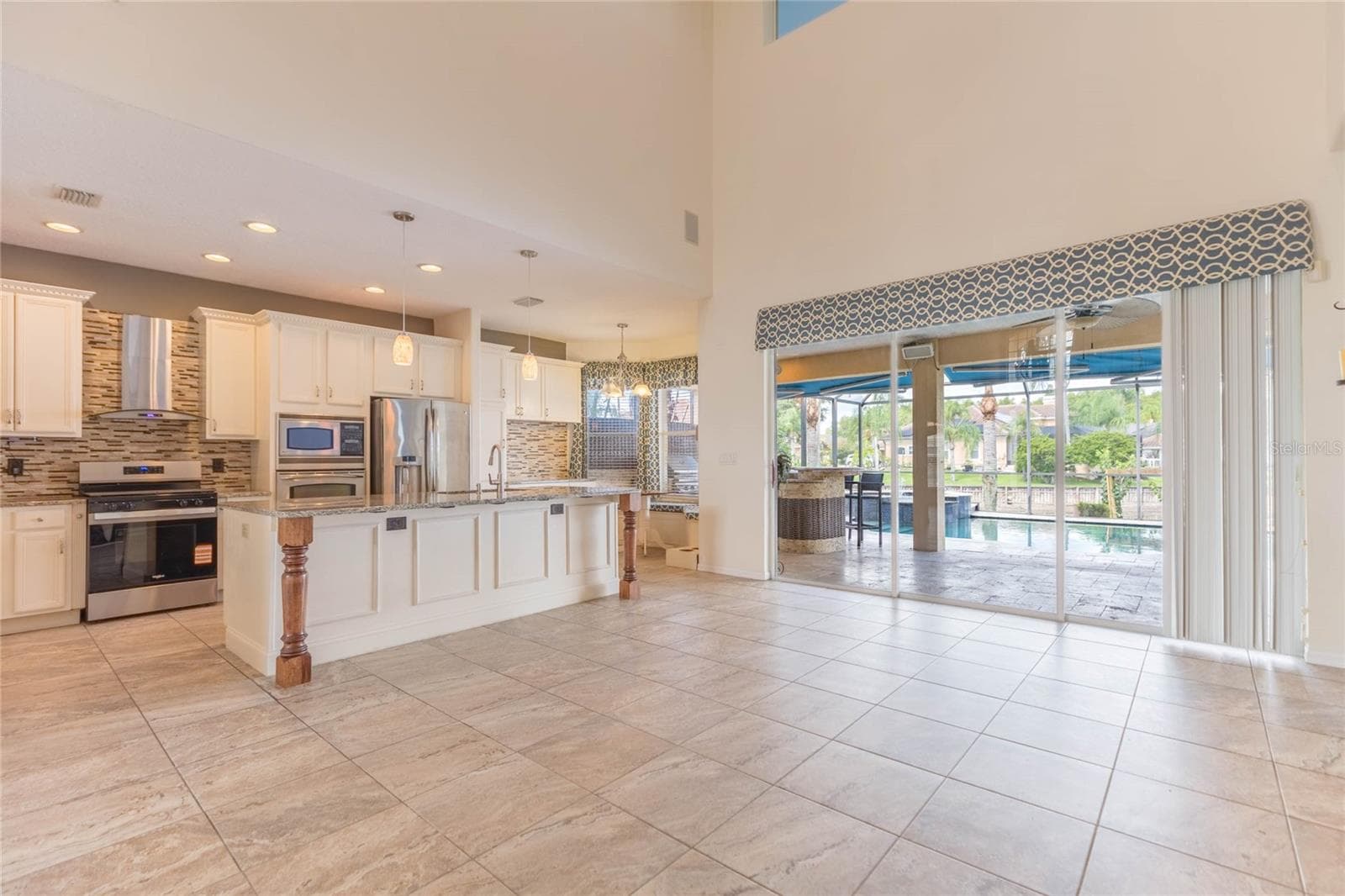 Open floor plan - 18018 JAVA ISLE DR, TAMPA
