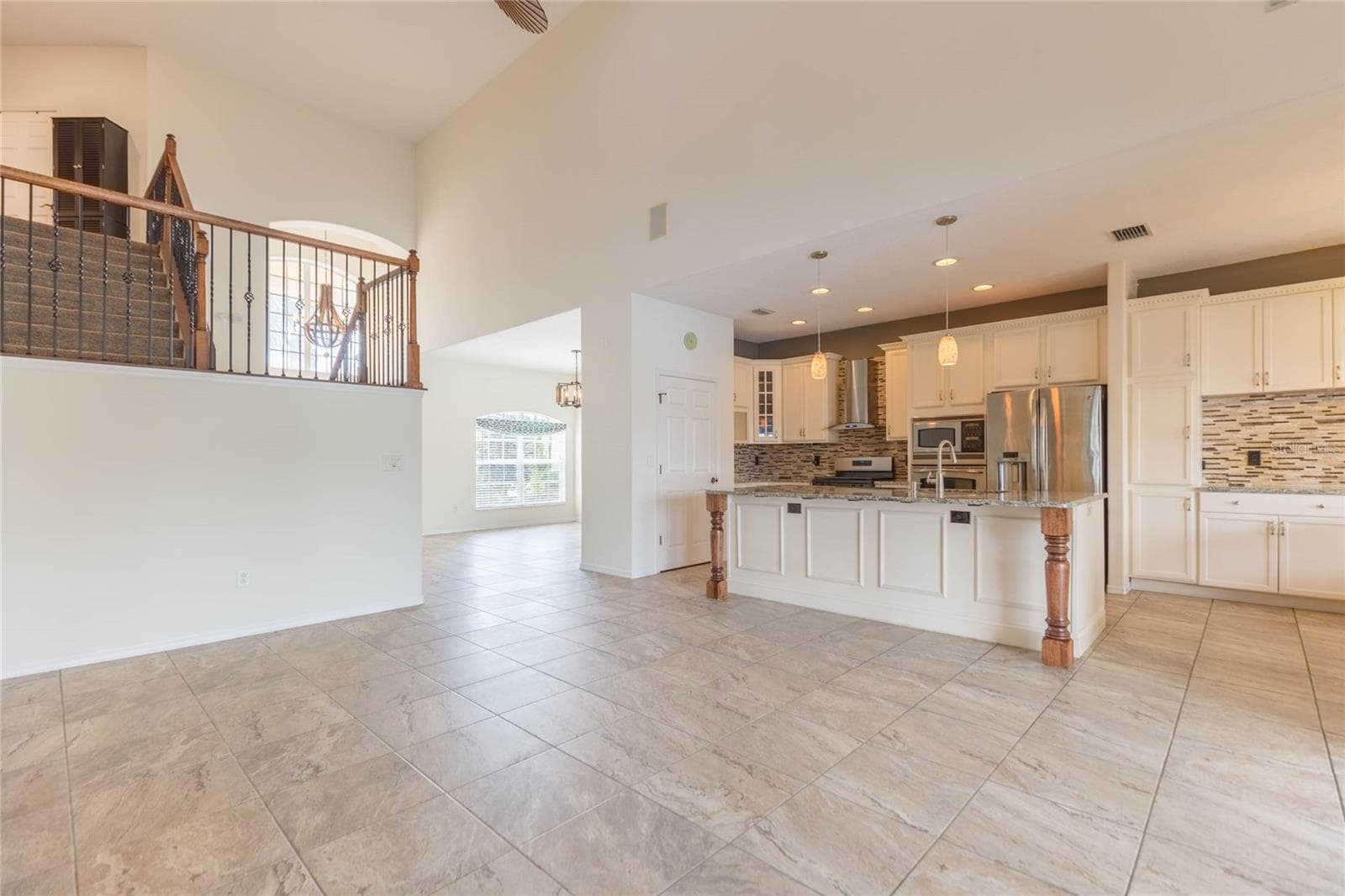 Single Family Residence at 18018 JAVA ISLE DR, TAMPA, photo 18 of 73