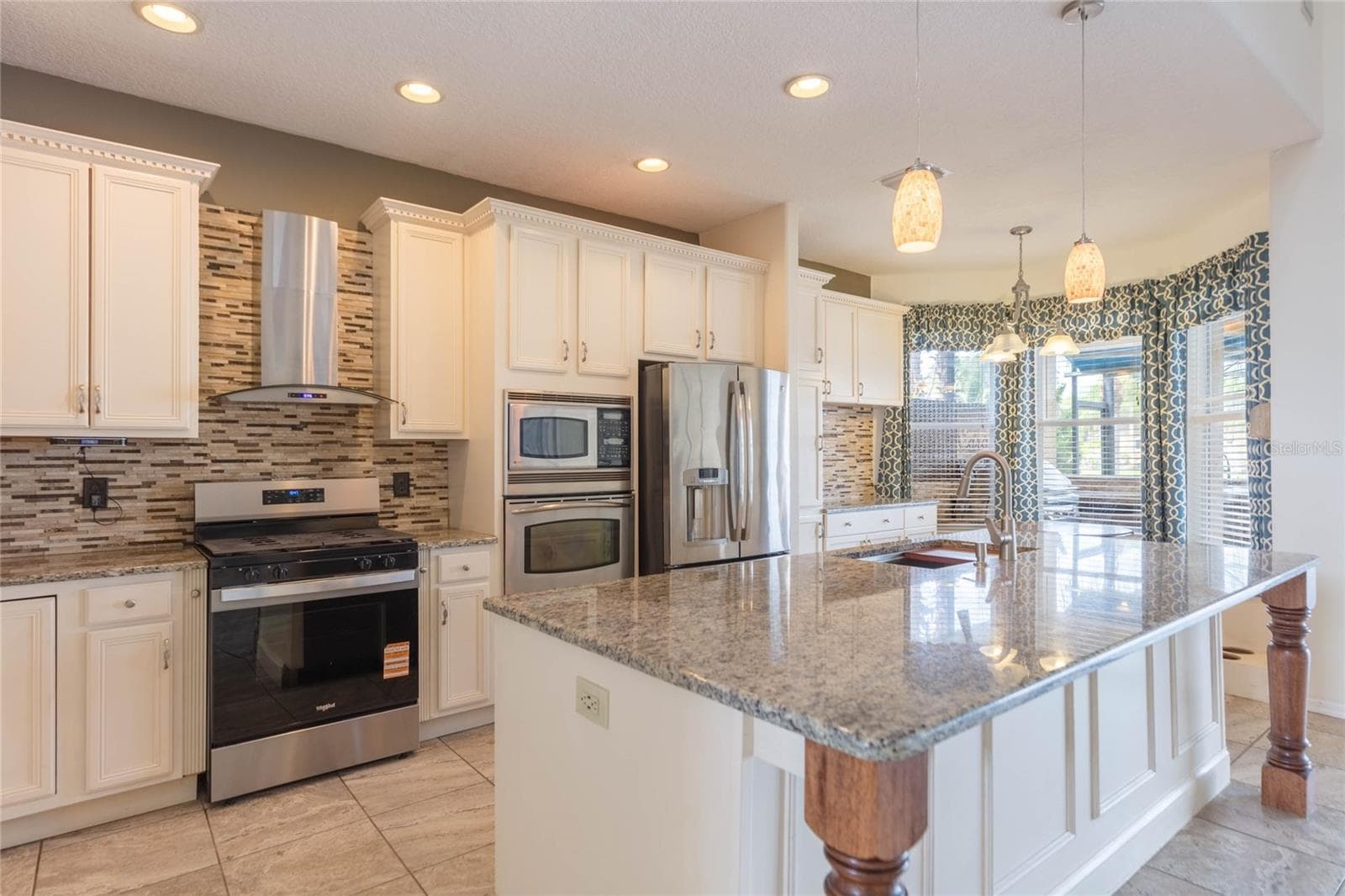 Single Family Residence at 18018 JAVA ISLE DR, TAMPA, photo 19 of 73