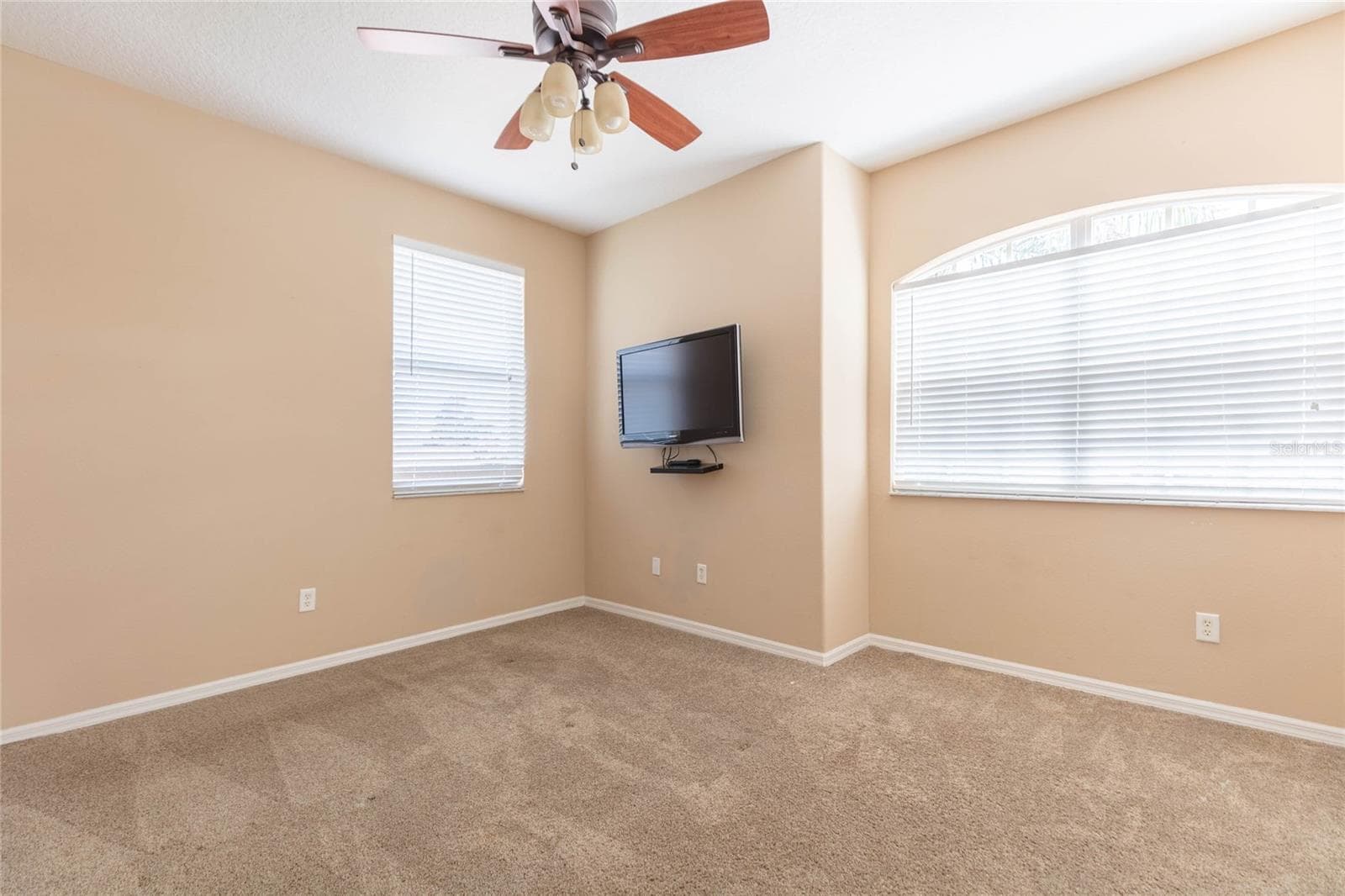 Guest BR 3 - 18018 JAVA ISLE DR, TAMPA