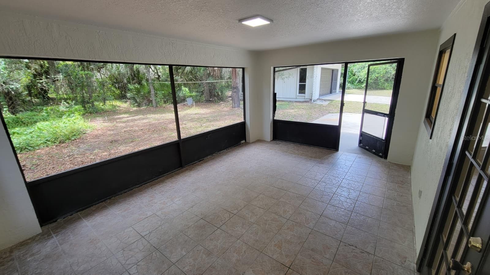 Single Family Residence at 3036 LOWERY DR, OVIEDO, photo 3 of 76