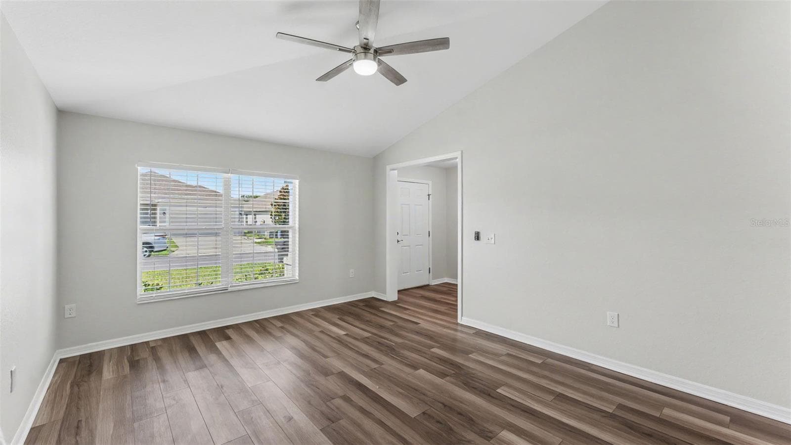 Formal lving - 1268 PINTAIL PL, LAKELAND