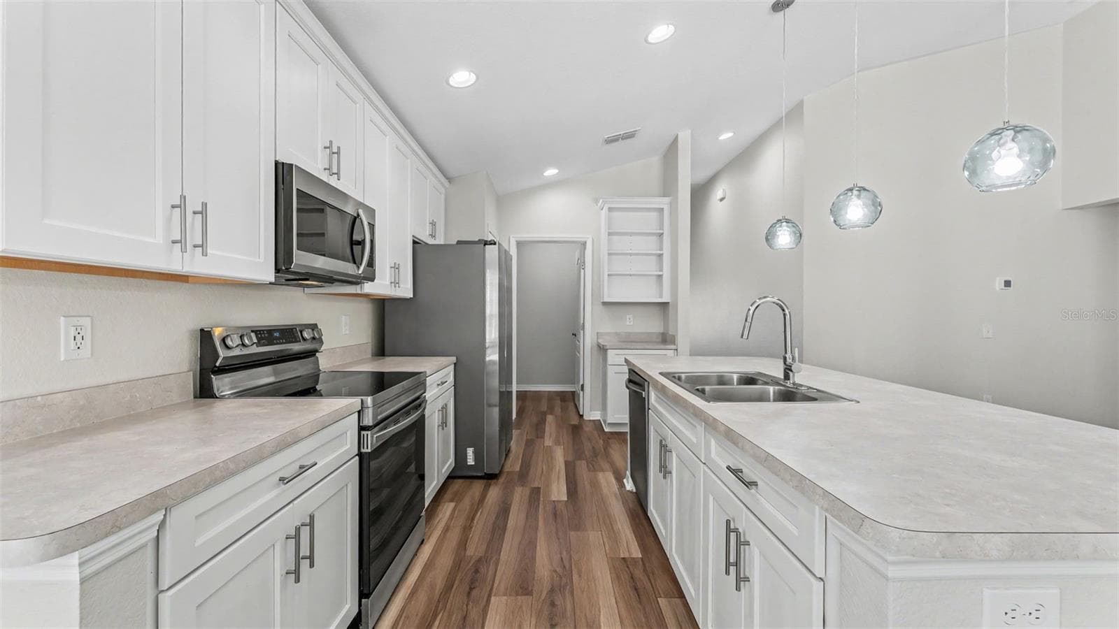 Single Family Residence at 1268 PINTAIL PL, LAKELAND, photo 9 of 34