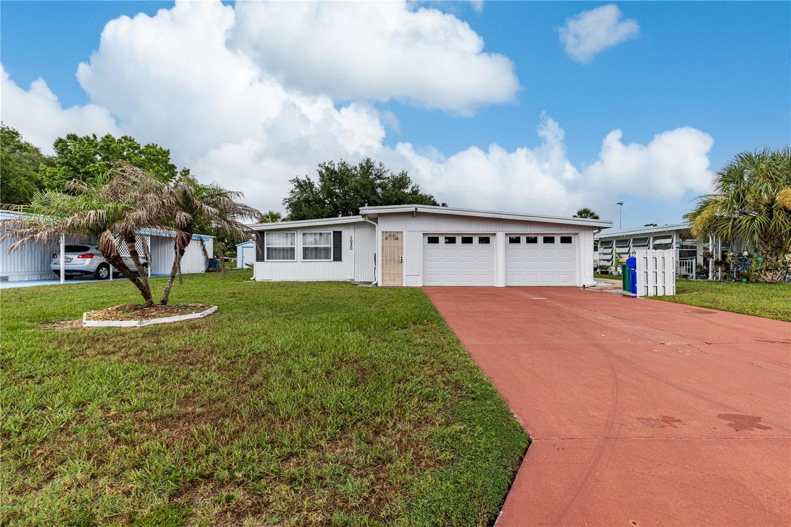 Mobile Home at 1030 CAPELLA DR, TAVARES, photo 2 of 57