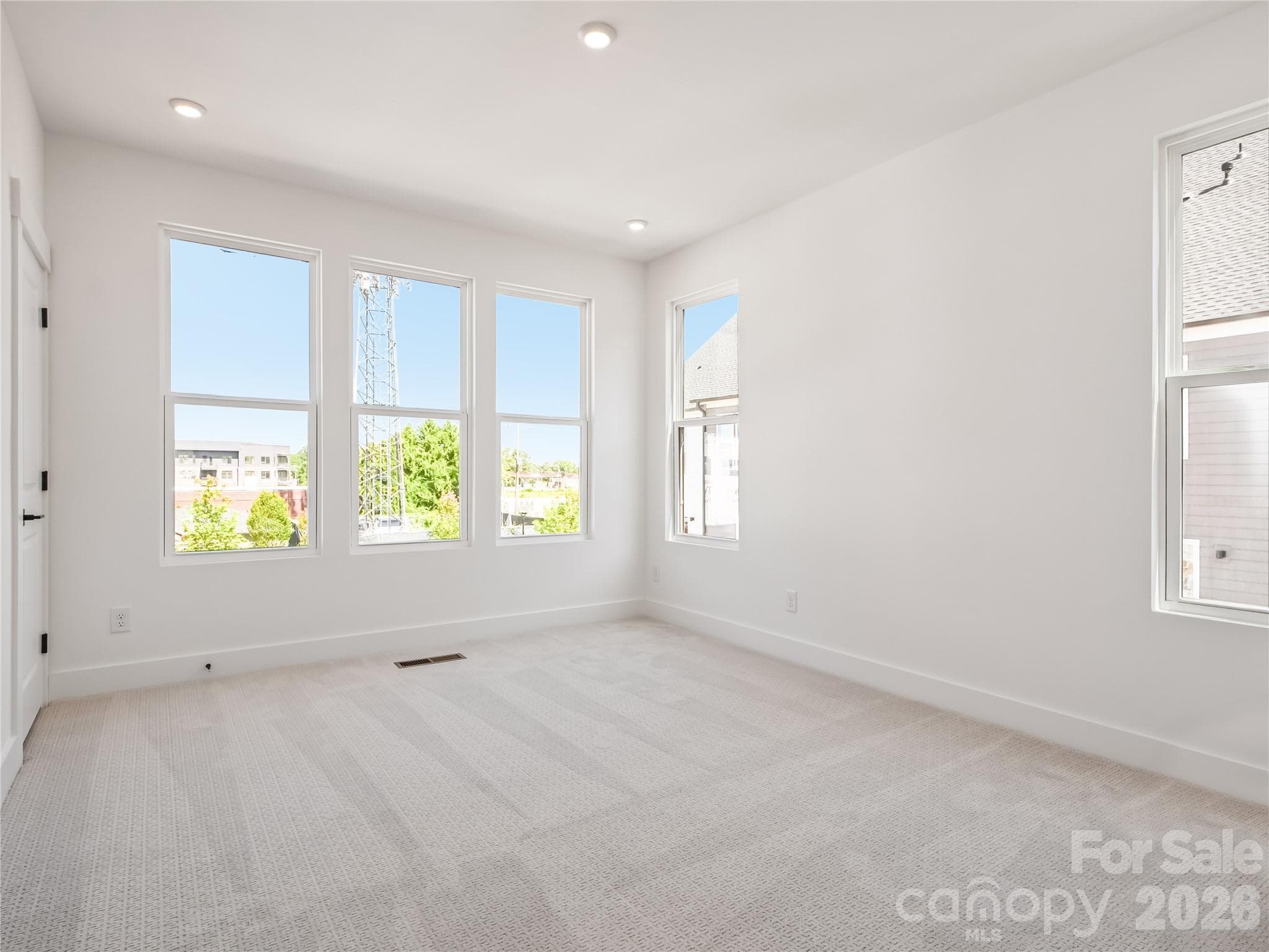 Townhouse at 4062 Sophia Drive, Charlotte, photo 11 of 26