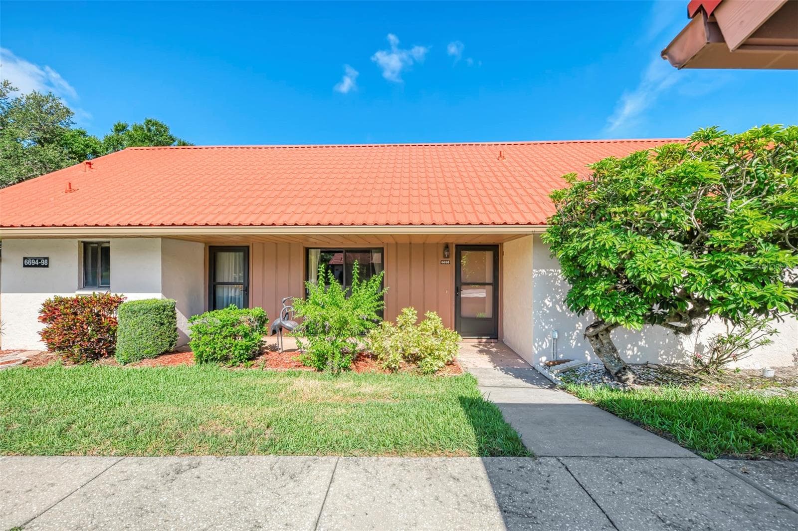 Condominium at 6698 DRAW LN #140, SARASOTA, photo 2 of 50