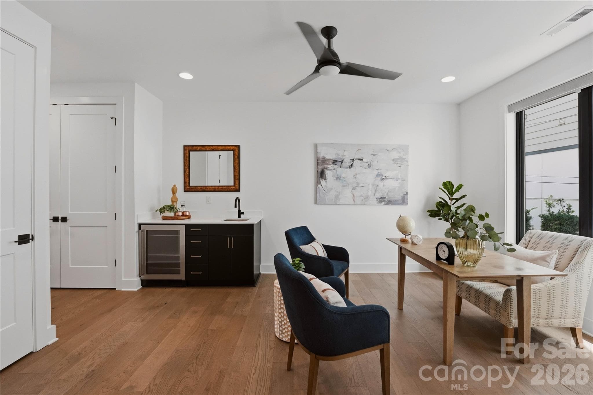 Condominium at Charlotte, photo 6 of 51