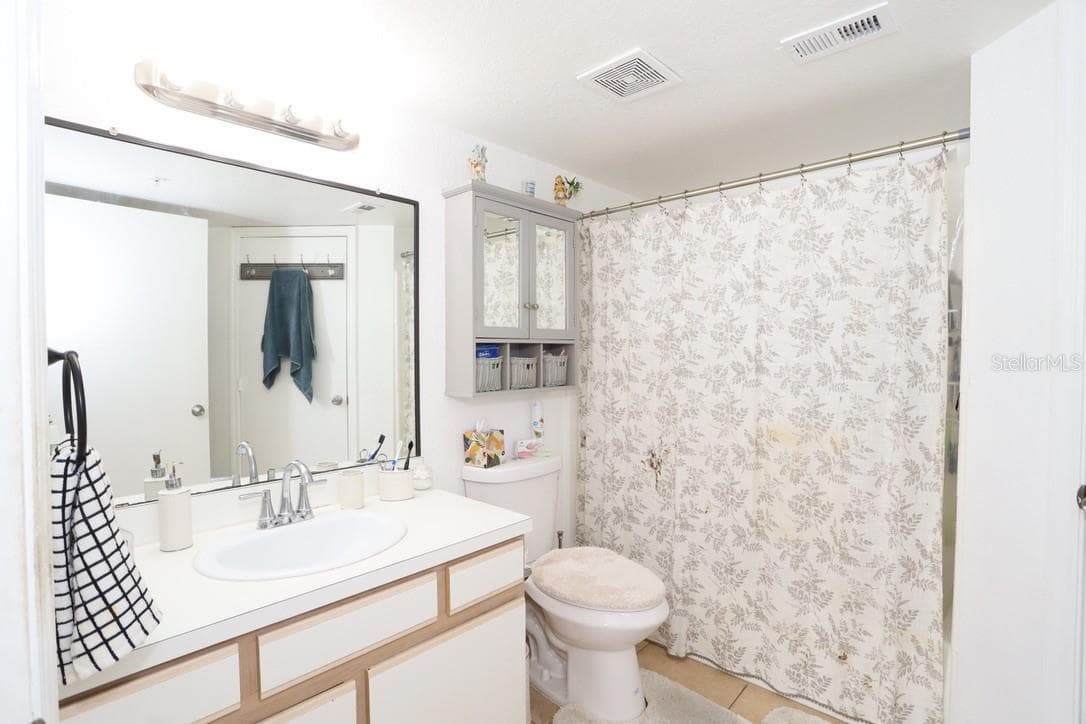Master bathroom - 2209 ANTIGUA PL #828, KISSIMMEE