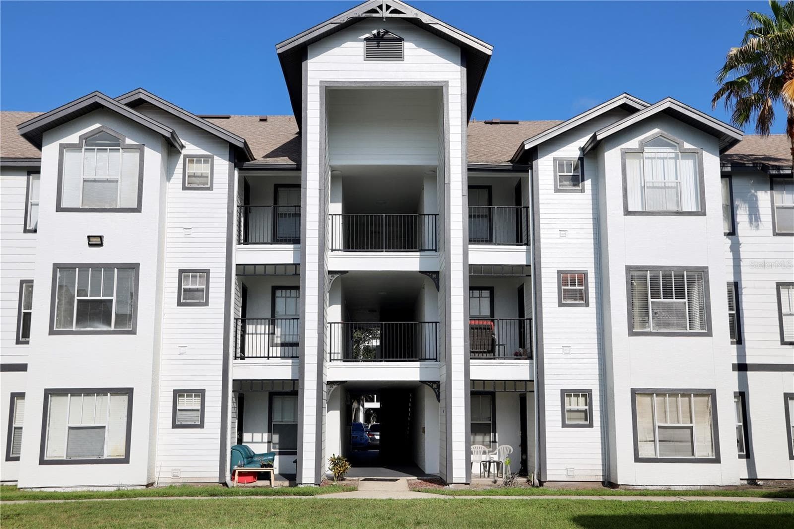 2209 ANTIGUA PL #828