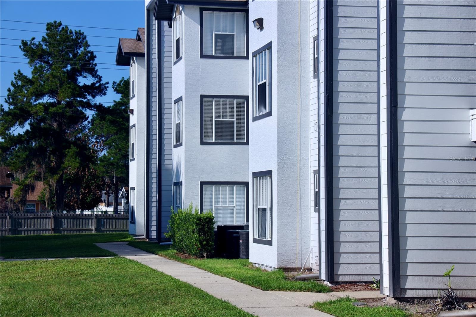 Condominium at 2209 ANTIGUA PL #828, KISSIMMEE, photo 18 of 28
