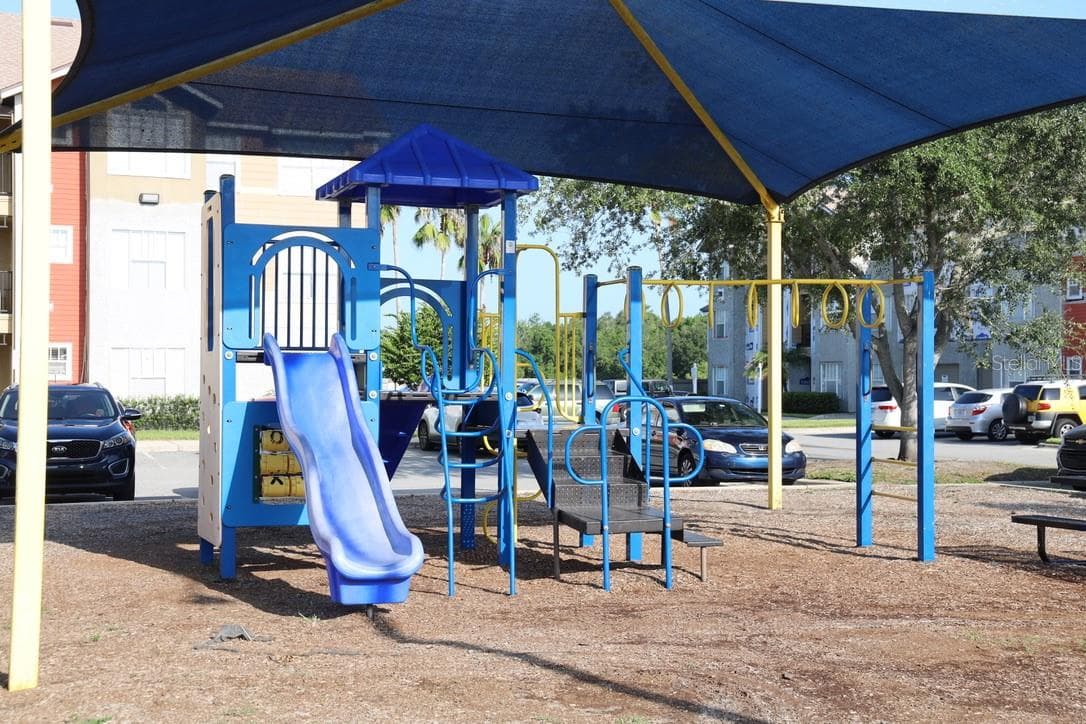 Condominium at 2209 ANTIGUA PL #828, KISSIMMEE, photo 25 of 28