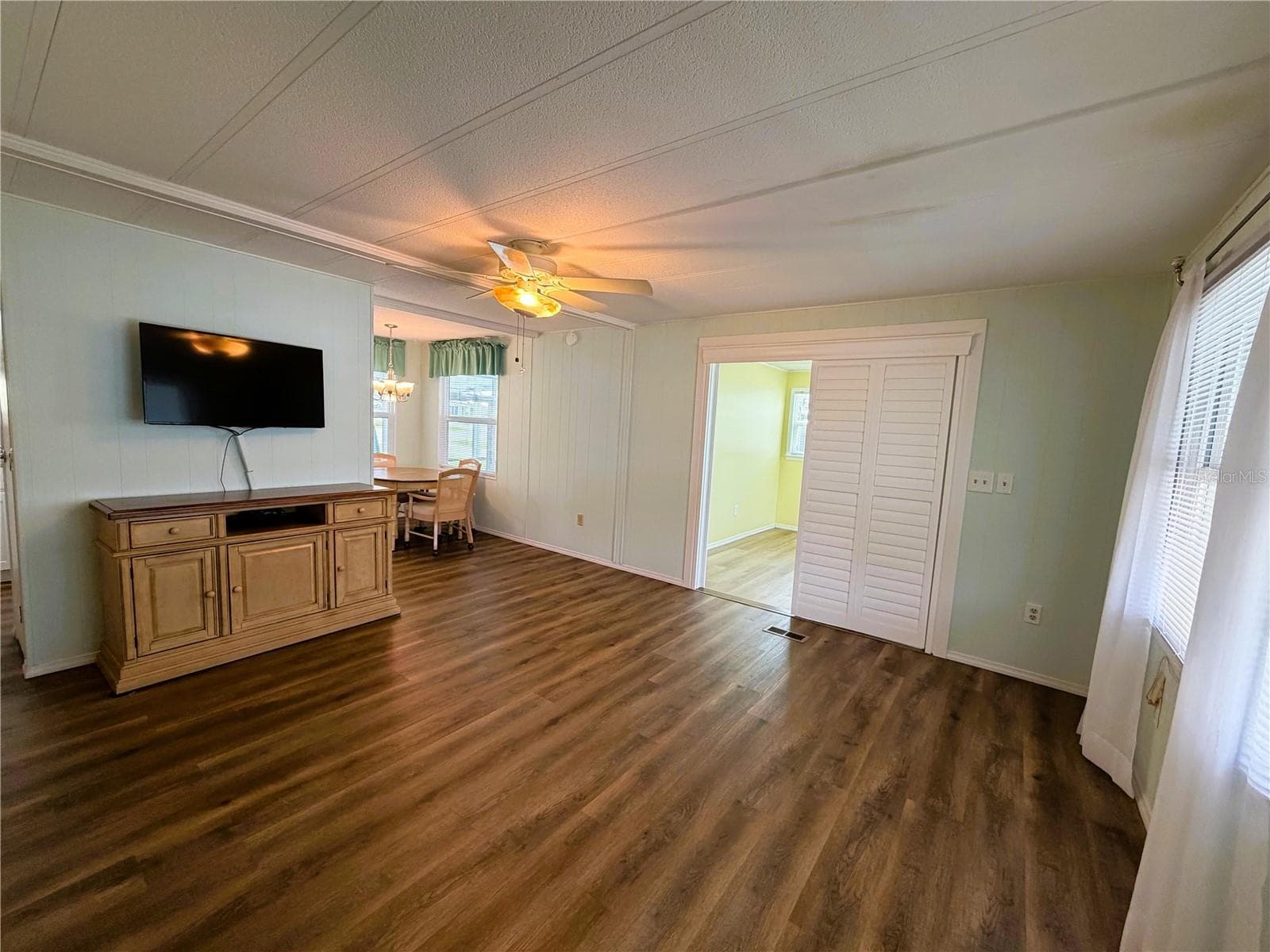 Mobile Home at 346 PALO VERDE DR, LEESBURG, photo 19 of 49