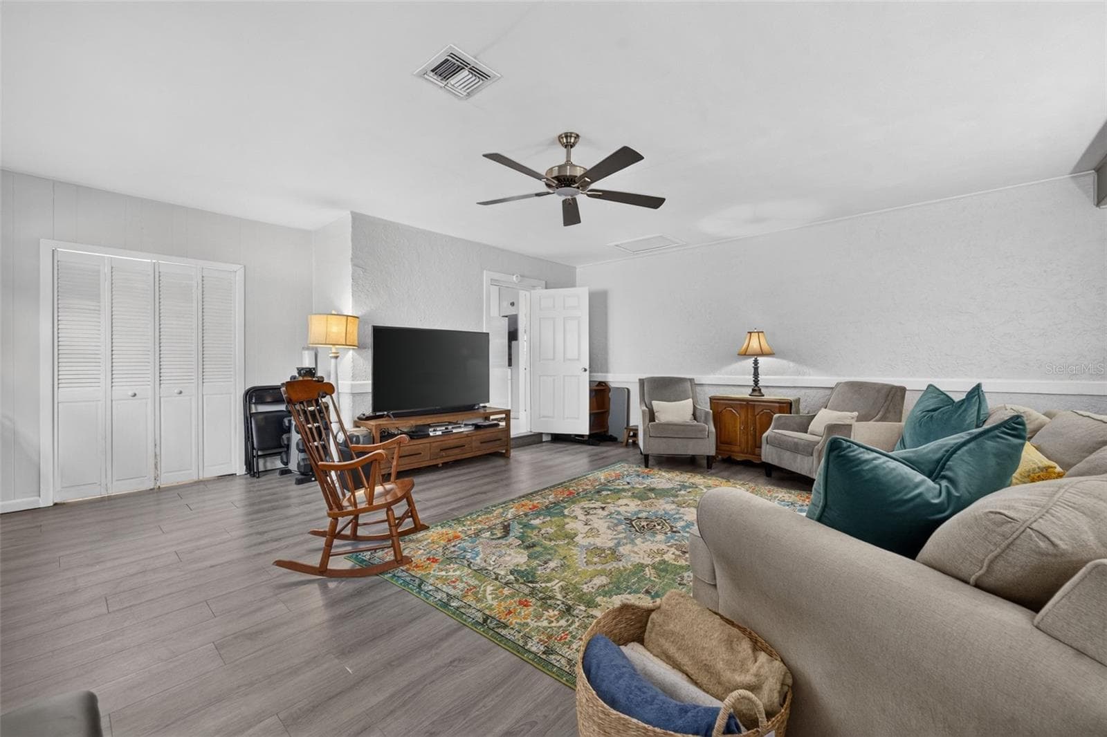 Family room - 619 MARSHALL ST, ALTAMONTE SPRINGS