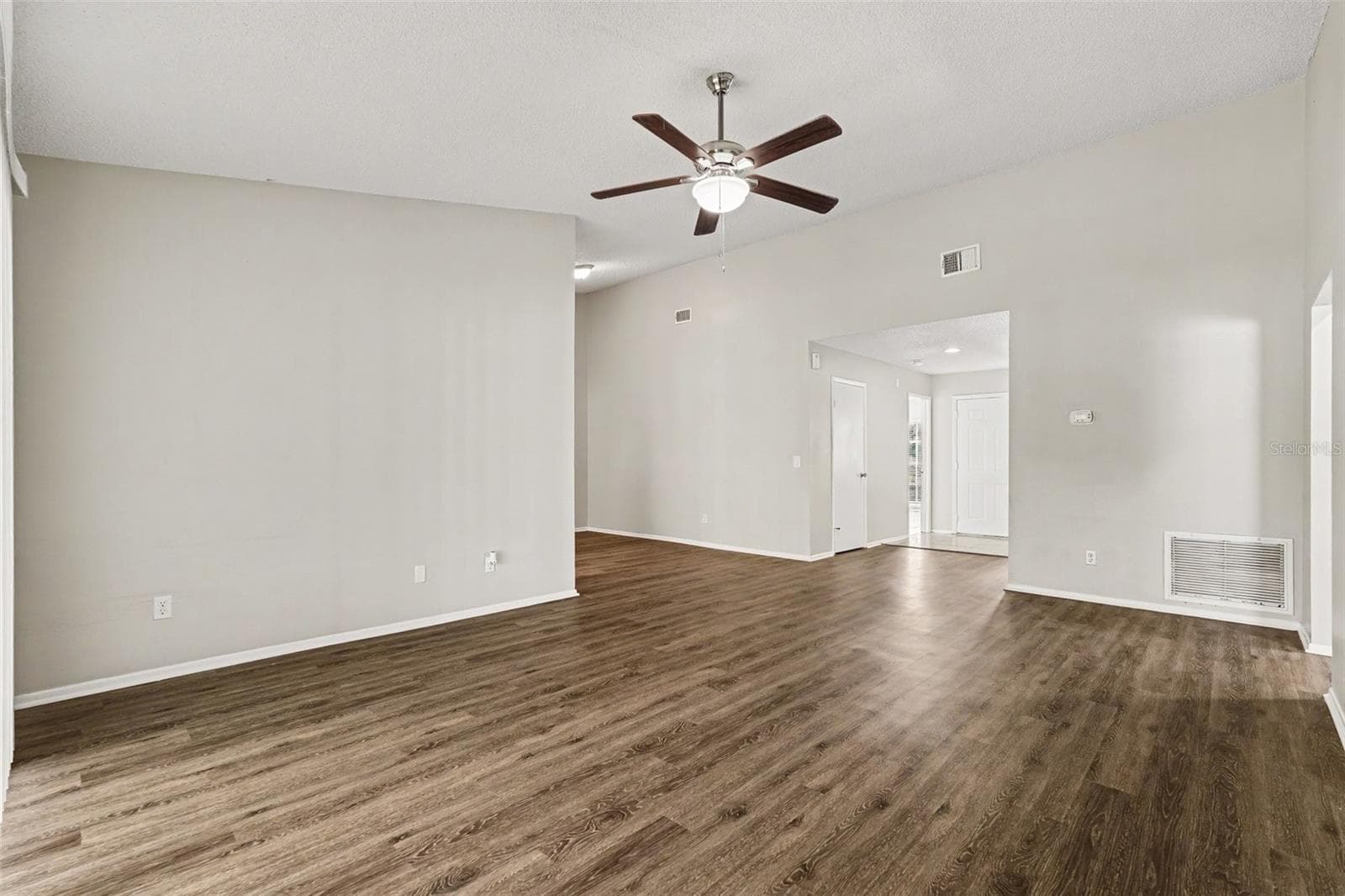 Single Family Residence at 8304 NATCHEZ ST, TAMPA, photo 2 of 17