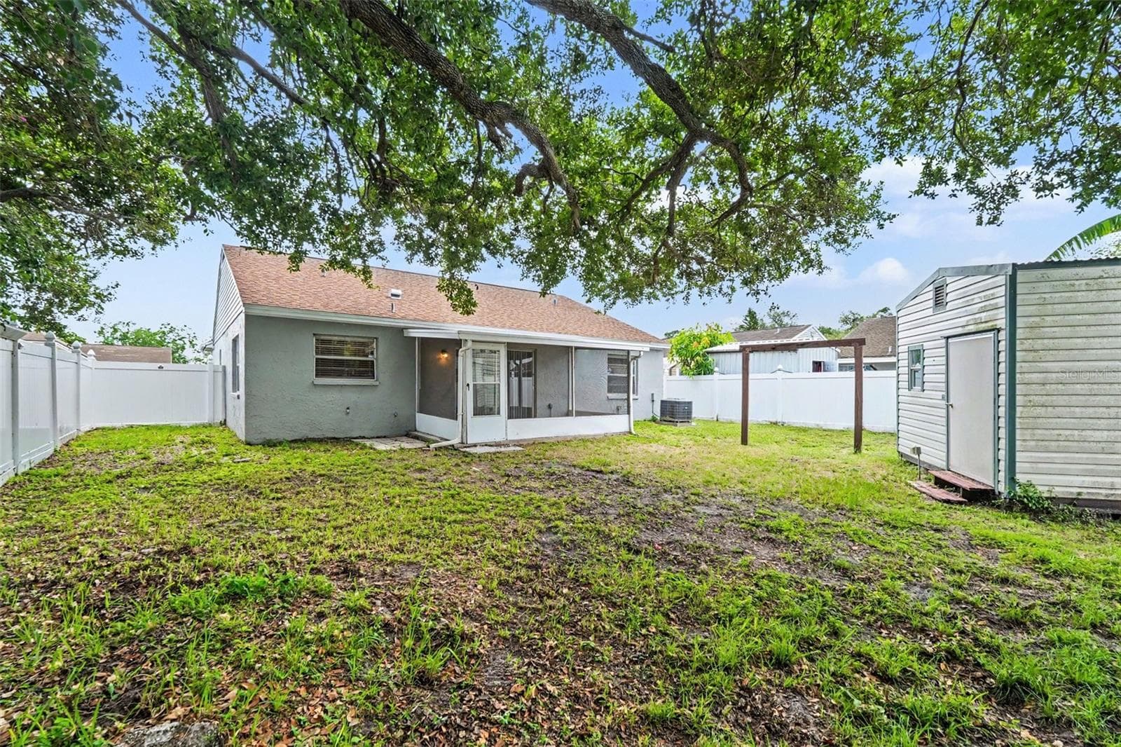 Single Family Residence at 8304 NATCHEZ ST, TAMPA, photo 16 of 17