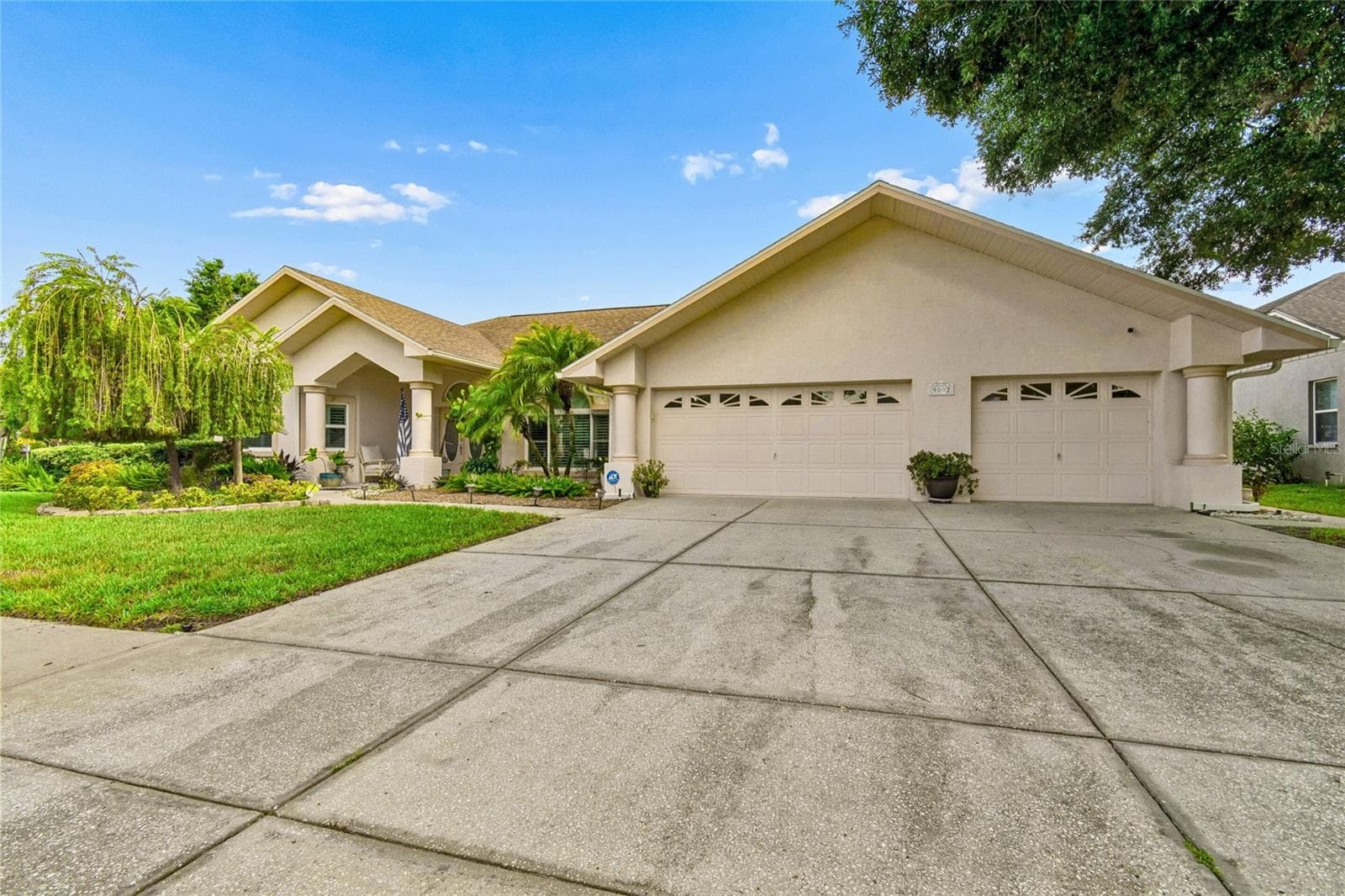 Single Family Residence at 9002 TARAWYND CT, ODESSA, photo 3 of 31