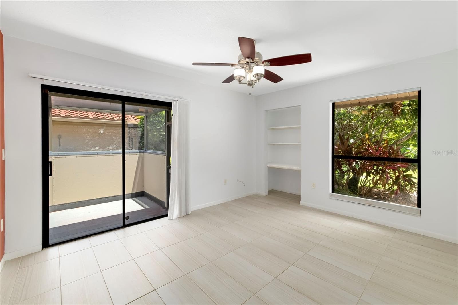 Den - 4820 KESTRAL PARK CIR #18, SARASOTA