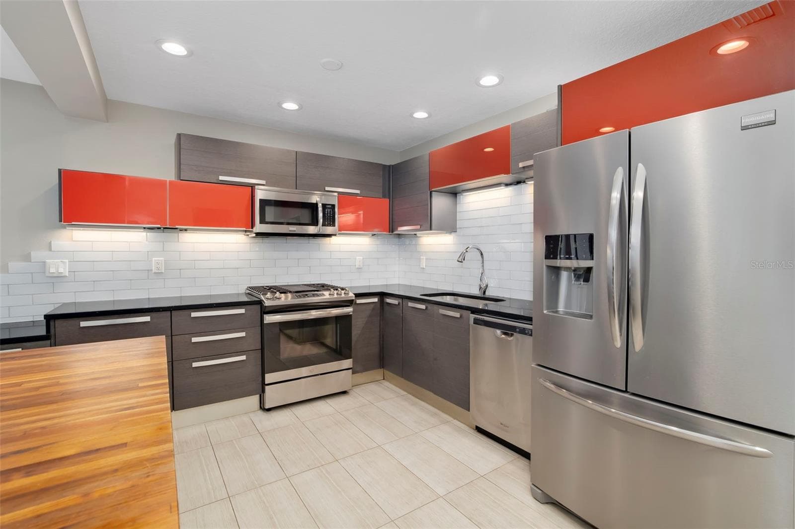 Kitchen - 4820 KESTRAL PARK CIR #18, SARASOTA