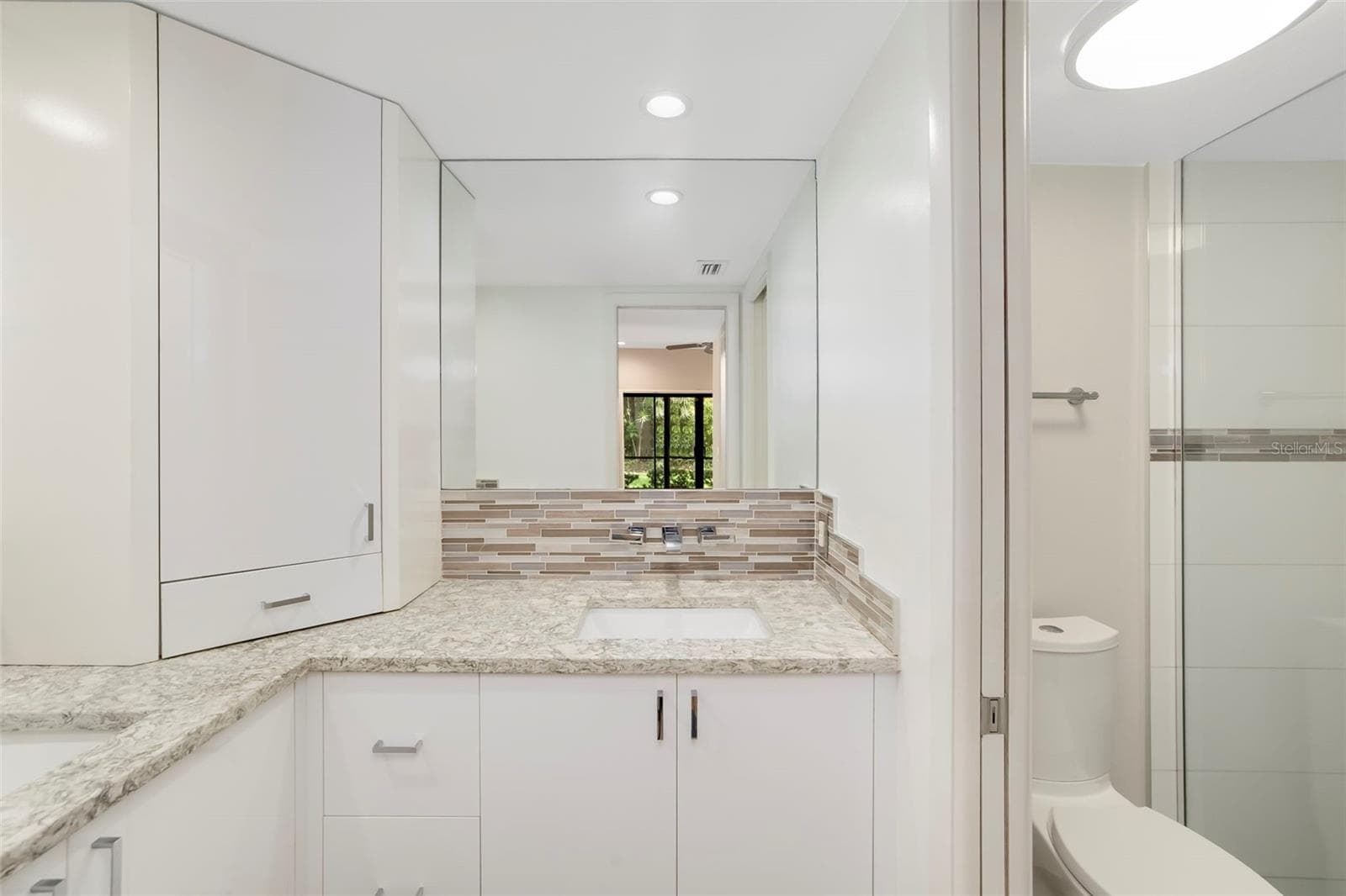 Primary Bathroom - 4820 KESTRAL PARK CIR #18, SARASOTA