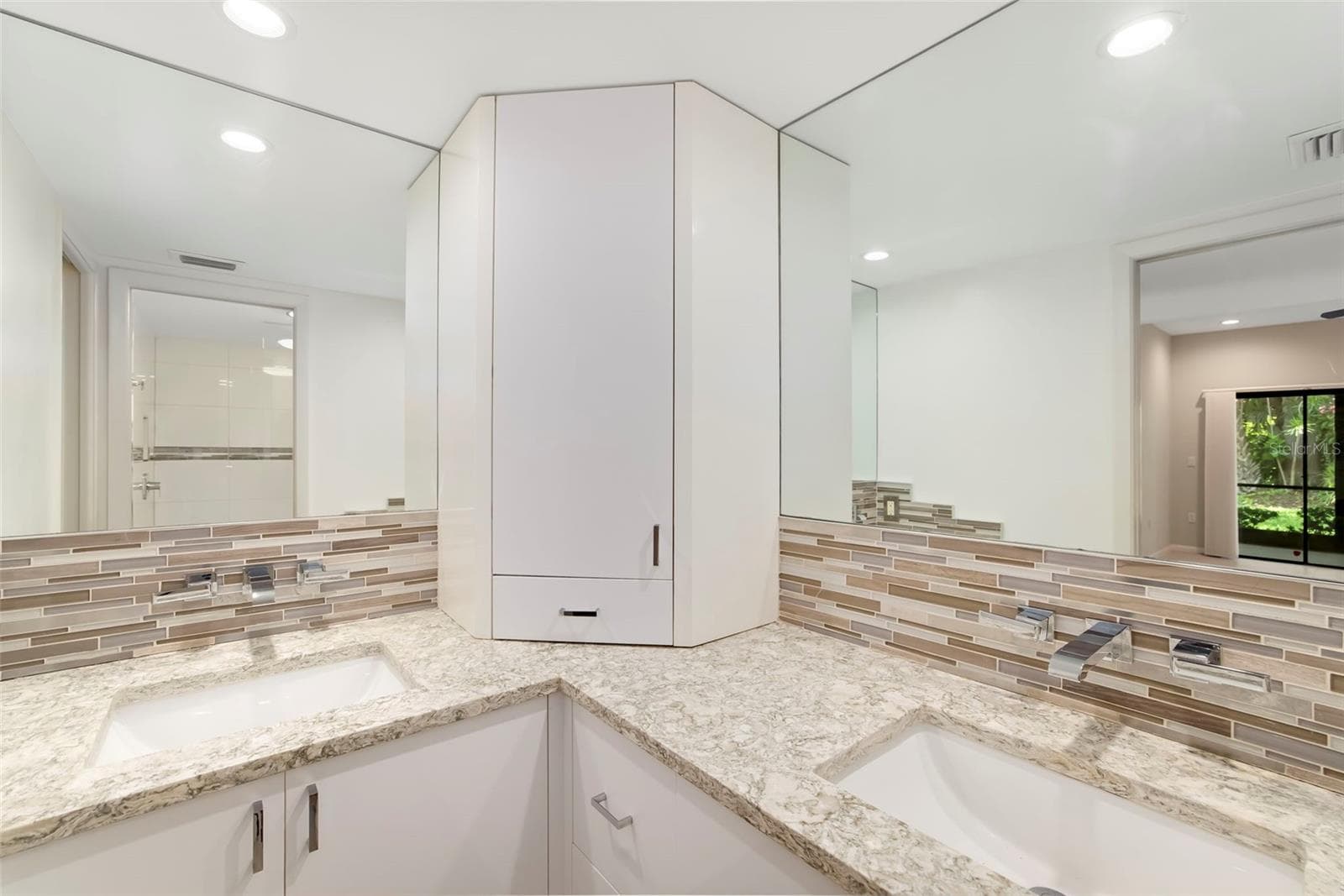 Primary Bathroom - 4820 KESTRAL PARK CIR #18, SARASOTA