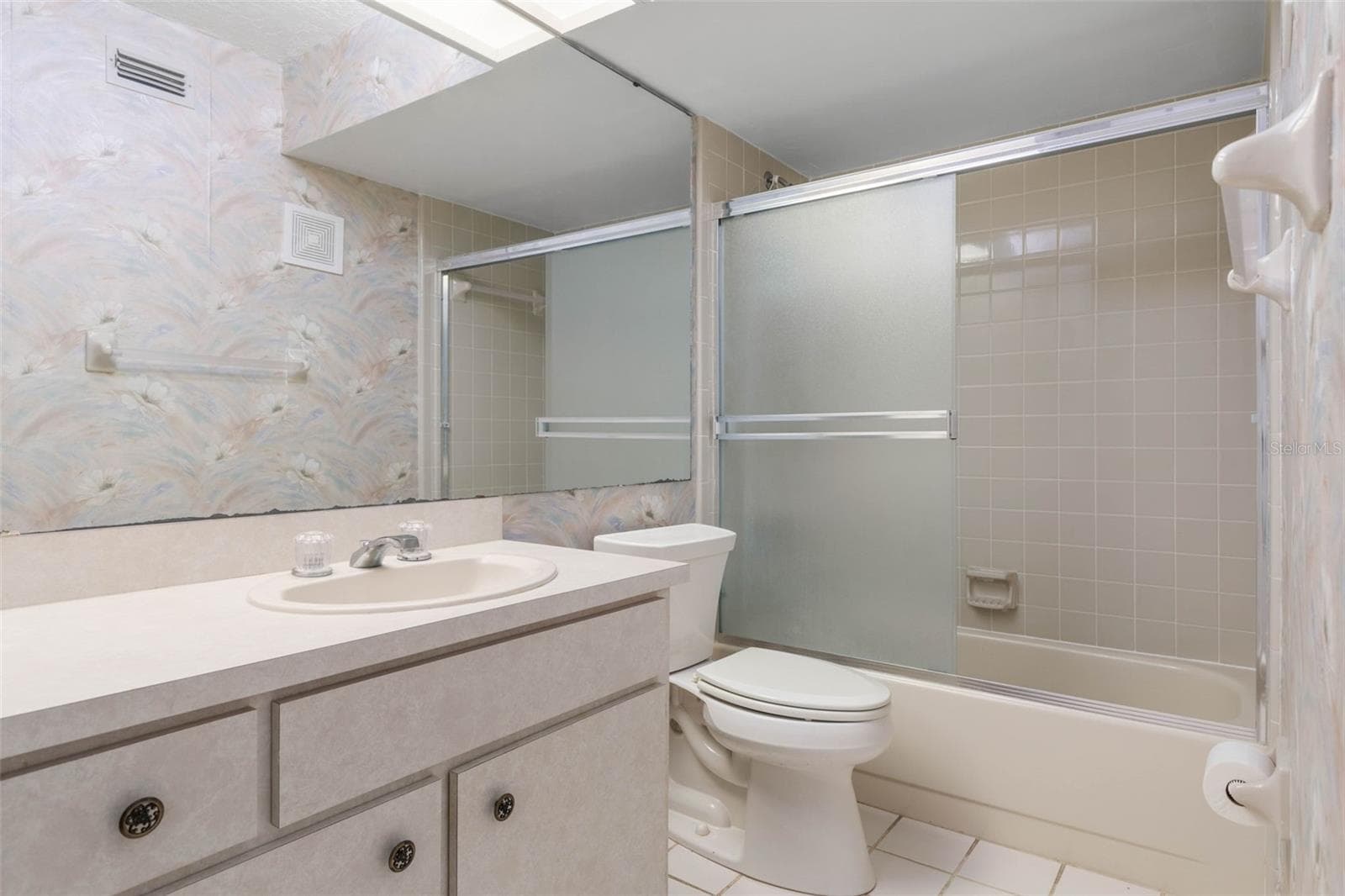 Condominium at 1 TOMOKA OAKS BLVD #137, ORMOND BEACH, photo 37 of 46