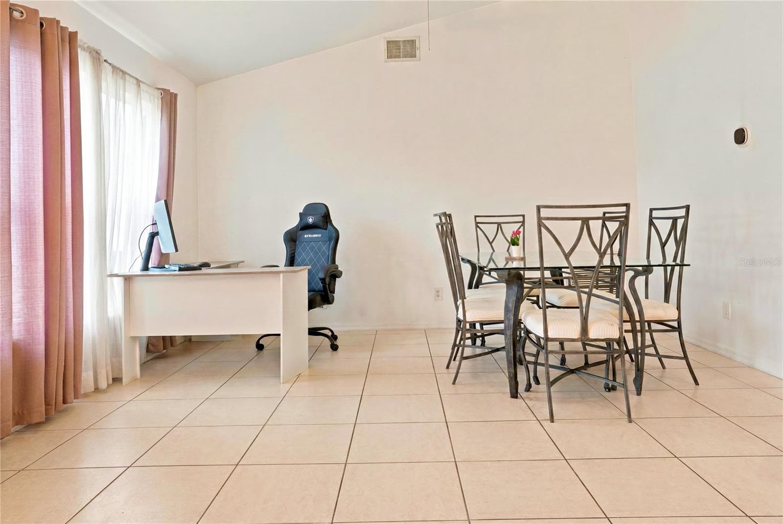 Single Family Residence at 4702 FORT BRAVO CT, ORLANDO, photo 14 of 39