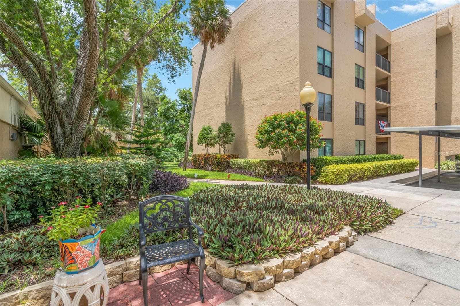 2614 COVE CAY DR #102