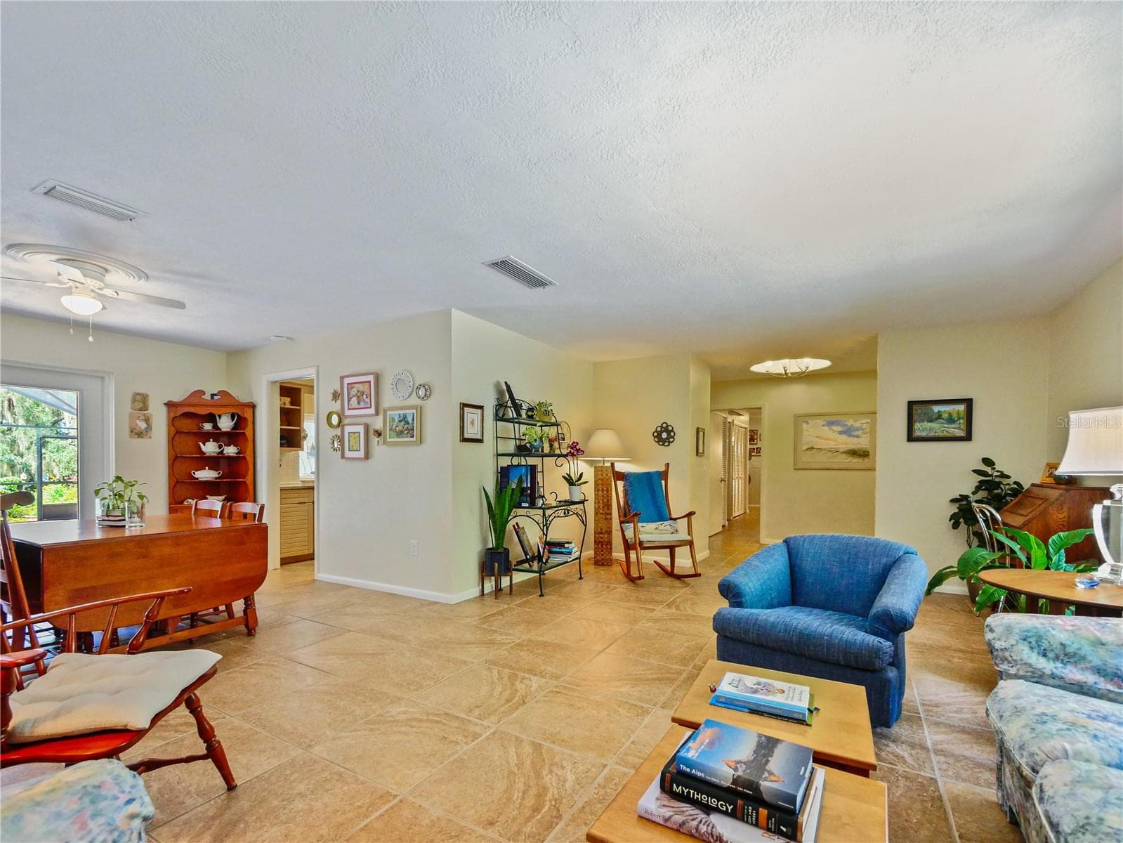 LIVING ROOM - 5701 CROSS FOX LN, OVIEDO