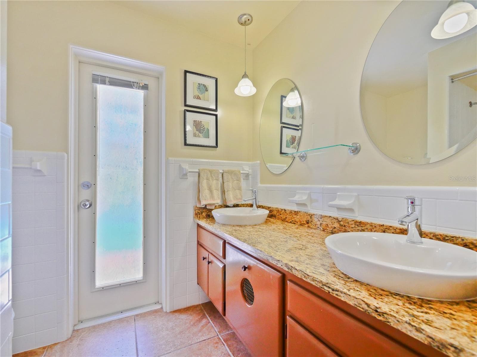 BATH 2 / POOL BATH - 5701 CROSS FOX LN, OVIEDO