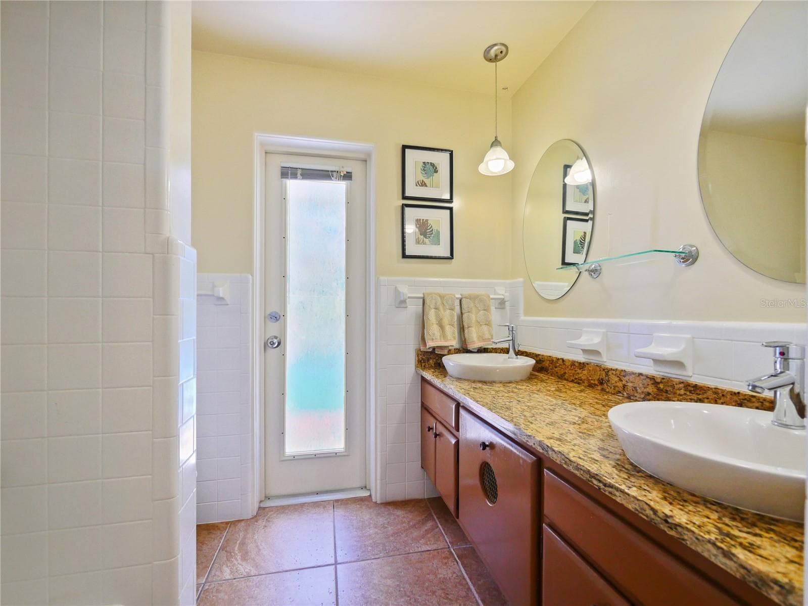BATH 2 / DOUBLE VANITY - 5701 CROSS FOX LN, OVIEDO