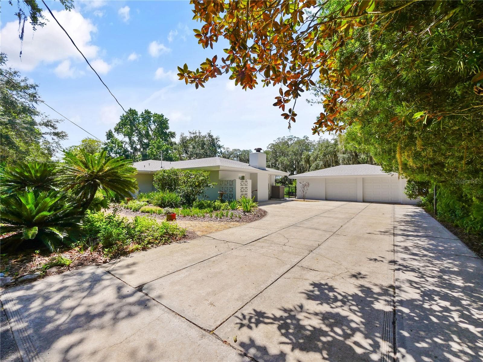 12 CAR DRIVEWAY - 5701 CROSS FOX LN, OVIEDO