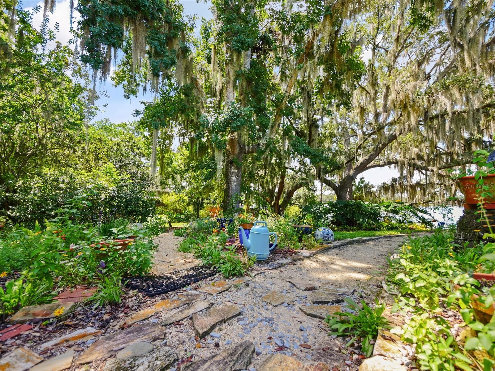 STONE WALKWAY TO LAKE - 5701 CROSS FOX LN, OVIEDO