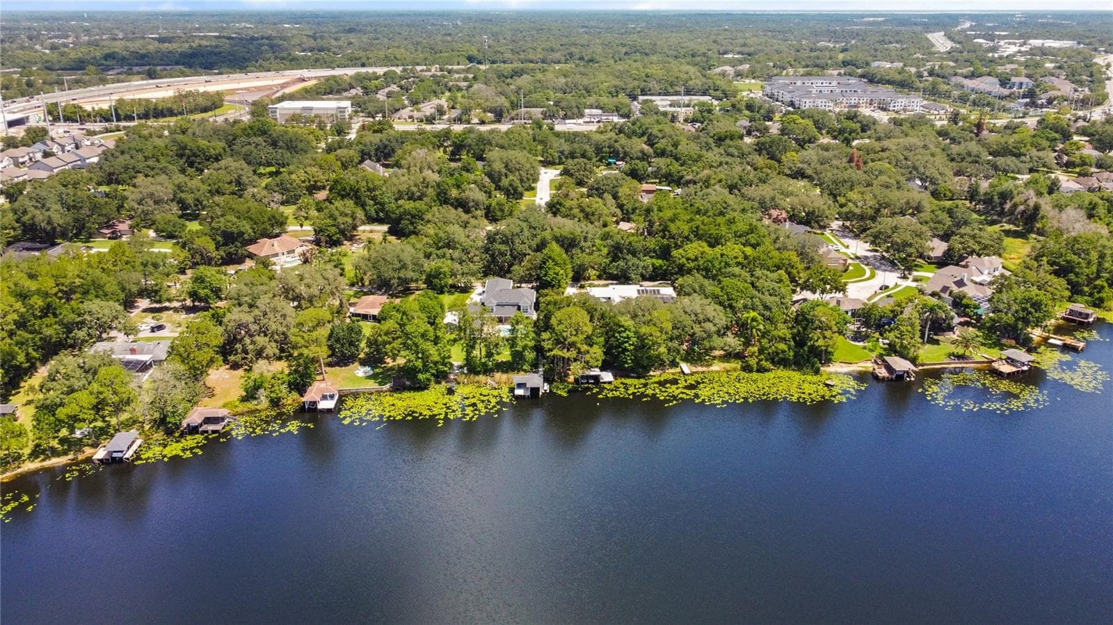 DEEP LAKE OVIEDO / 42 ACRE SKI AND FISHING LAKE - 5701 CROSS FOX LN, OVIEDO