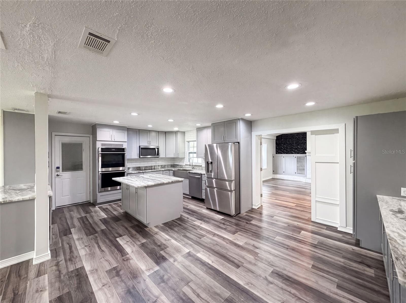 Single Family Residence at 1823 LORI LN W, LAKELAND, photo 5 of 17