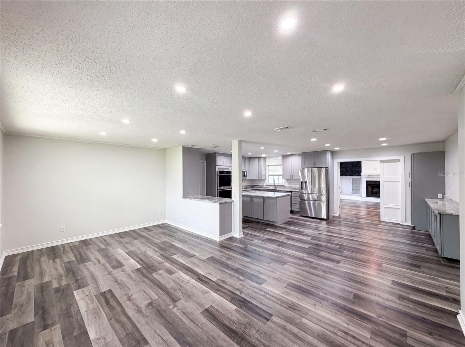 Single Family Residence at 1823 LORI LN W, LAKELAND, photo 6 of 17