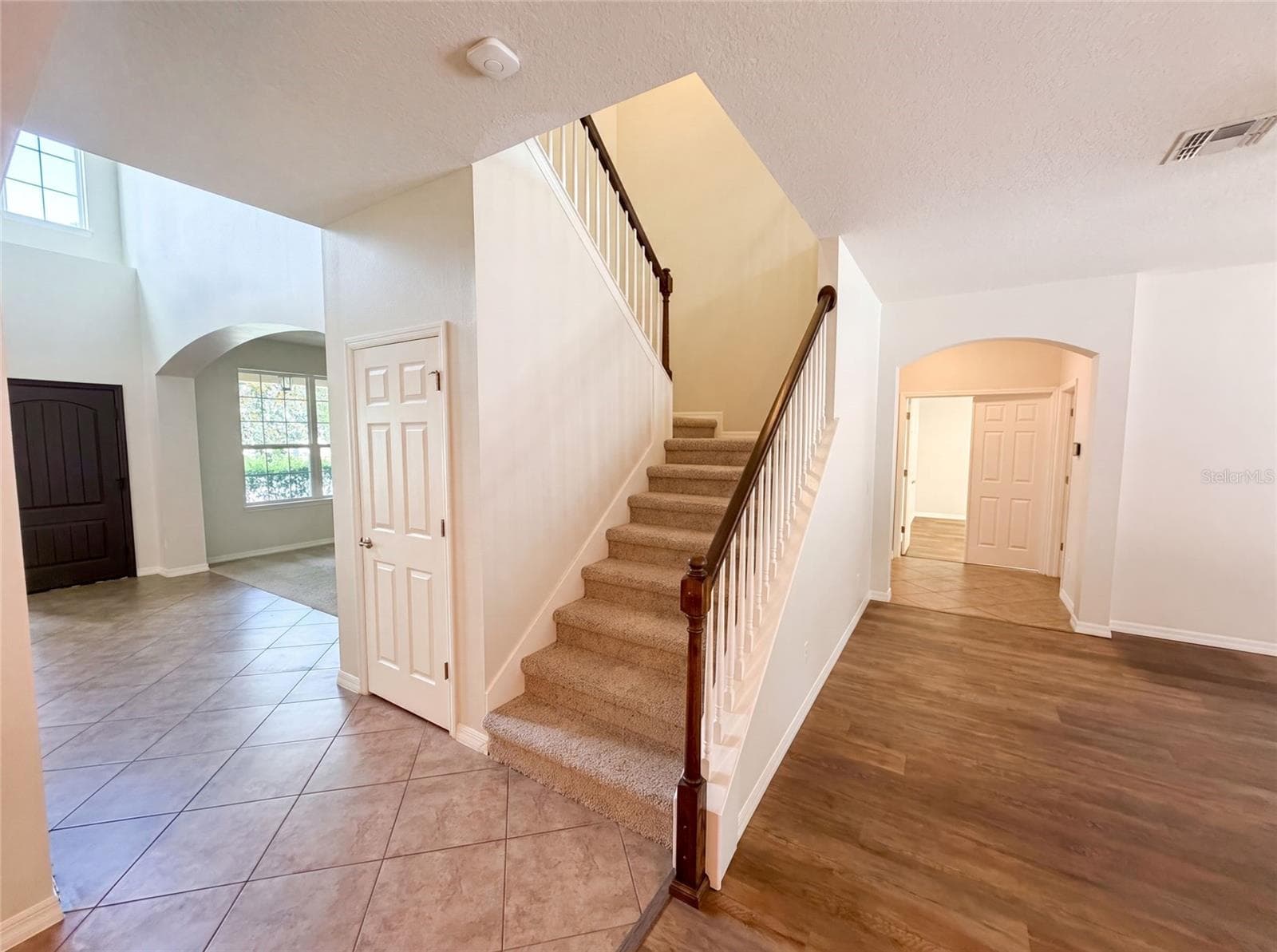 Single Family Residence at 280 CHANDLER CIR, OVIEDO, photo 6 of 44