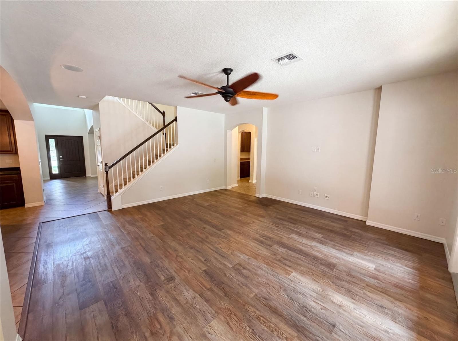 Single Family Residence at 280 CHANDLER CIR, OVIEDO, photo 8 of 44