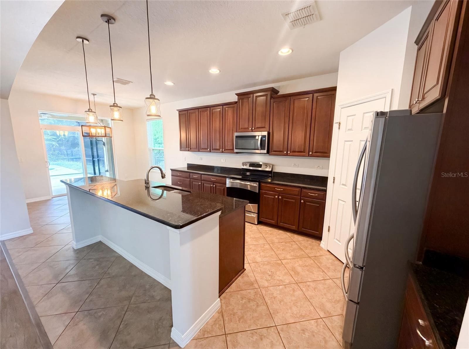Single Family Residence at 280 CHANDLER CIR, OVIEDO, photo 14 of 44