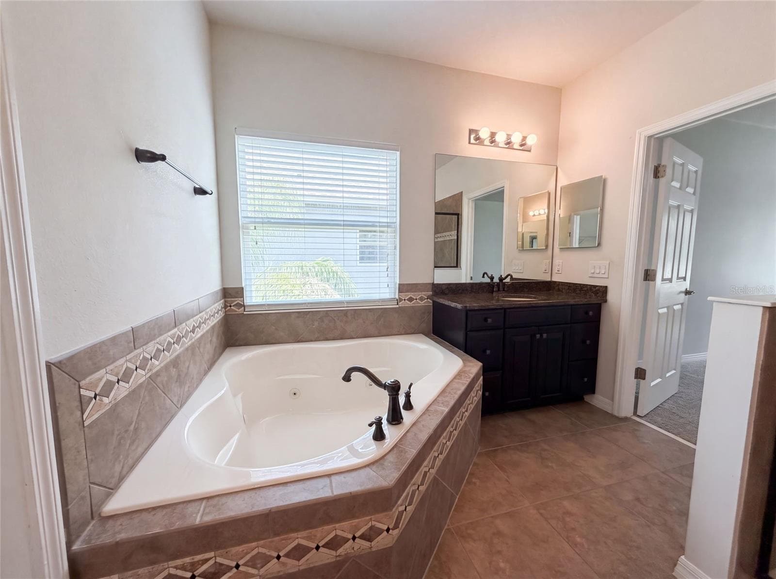 Single Family Residence at 280 CHANDLER CIR, OVIEDO, photo 30 of 44