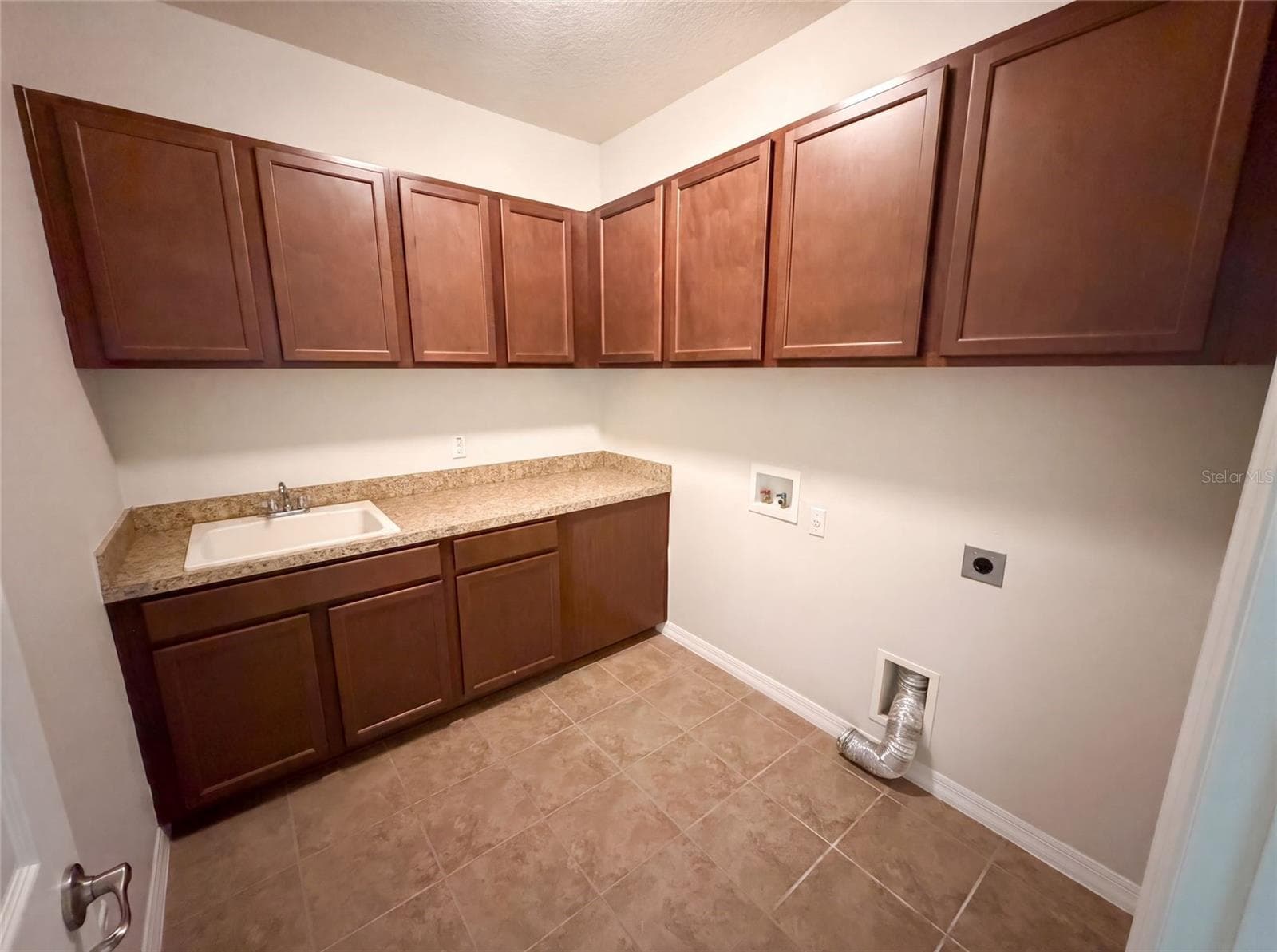 Single Family Residence at 280 CHANDLER CIR, OVIEDO, photo 35 of 44