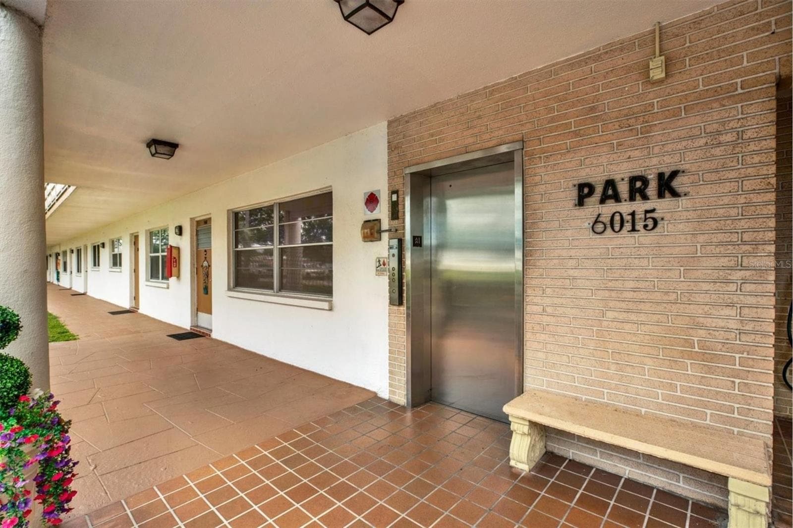 Condominium at 6015 19TH ST N #302, ST PETERSBURG, photo 22 of 35