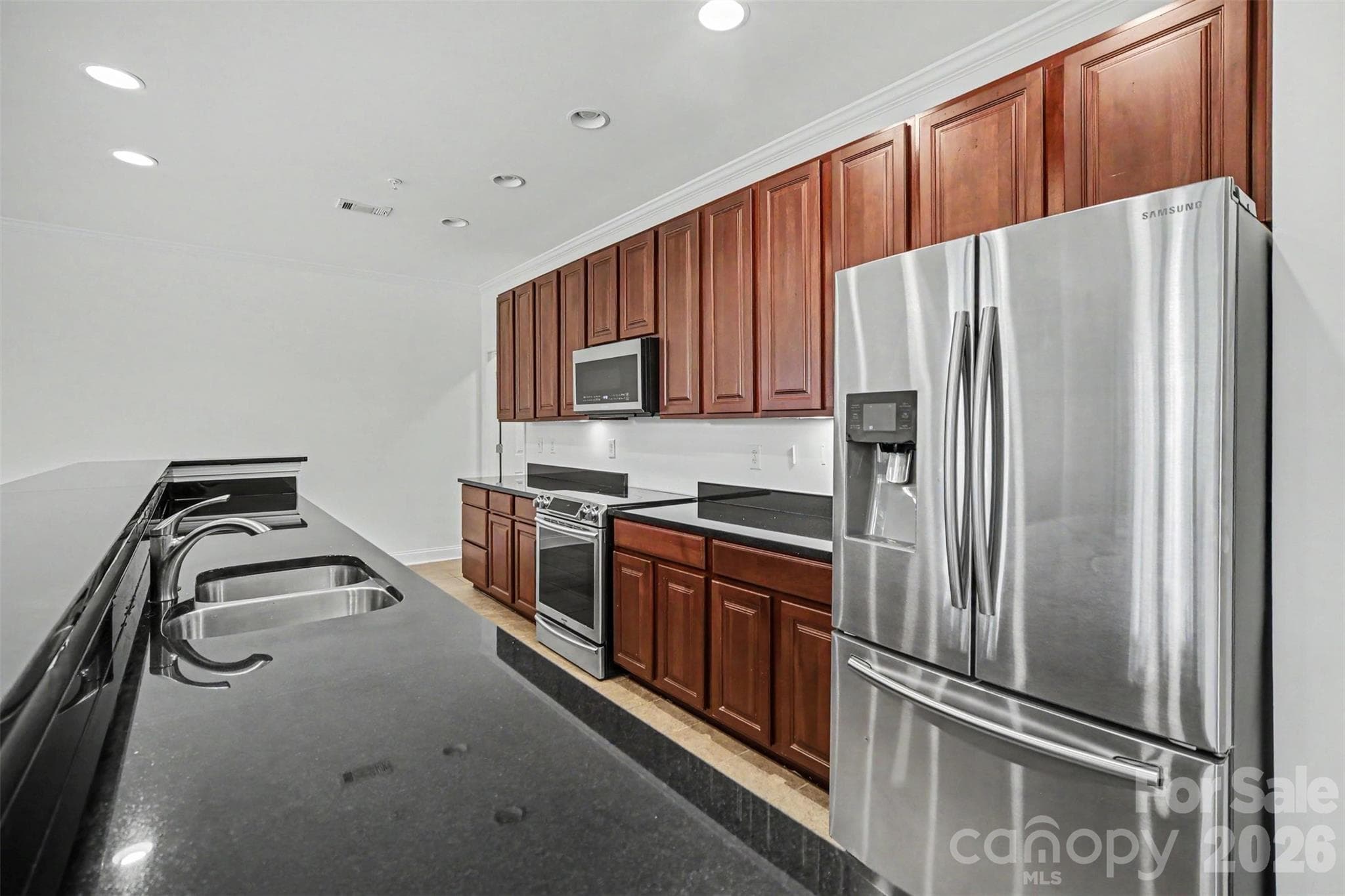 Condominium at Charlotte, photo 6 of 26