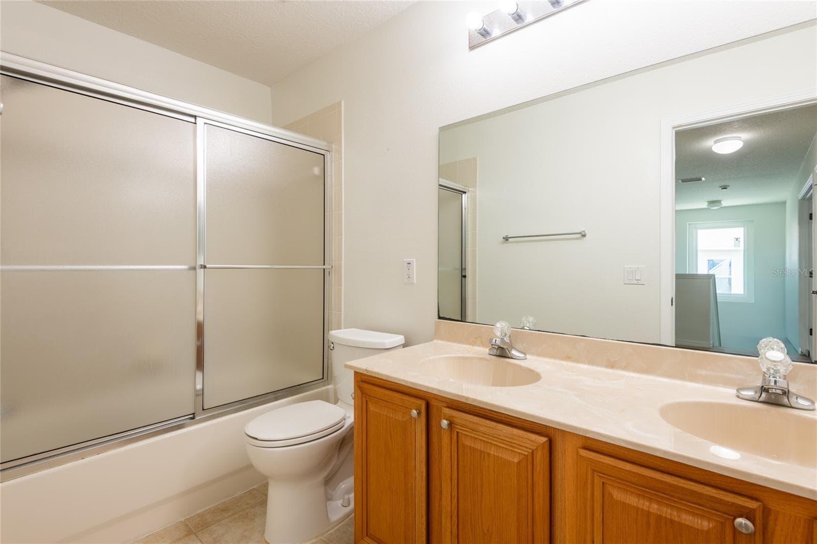 Single Family Residence at 10907 GOLDEN SILENCE DR, RIVERVIEW, photo 17 of 29