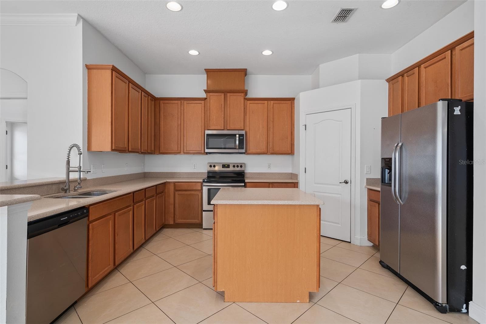 Single Family Residence at 1642 CHANDELLE LN, WINTER GARDEN, photo 18 of 46