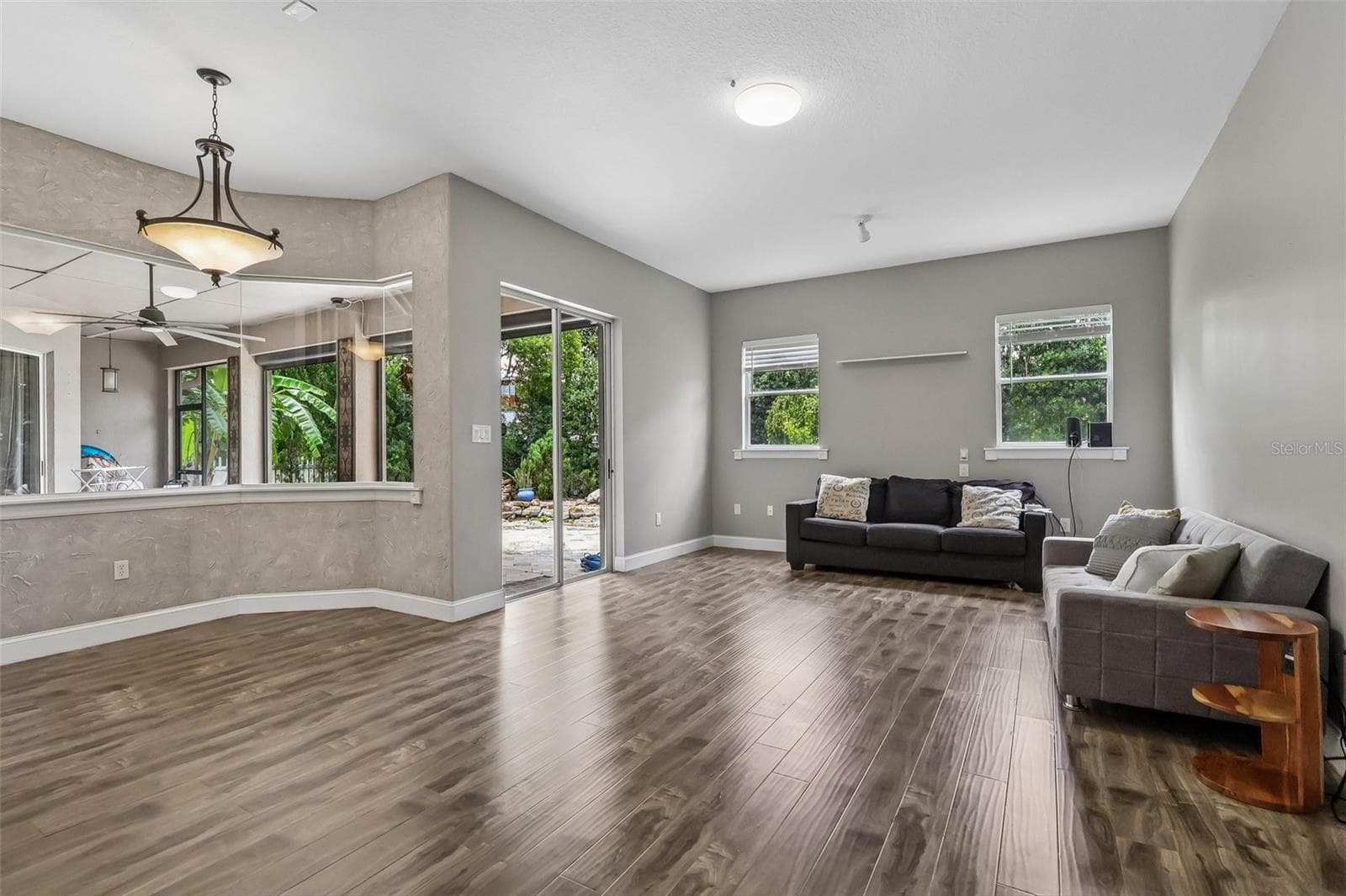 Family room and breakfast nook - 2728 RUNNING SPRINGS LOOP, OVIEDO